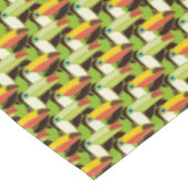 Buntes Toucans 2 Tischdecke (Schrägansicht)
