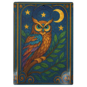 Buntglas-Eule unter Mond und Sternen Klemmbrett (Rückseite)