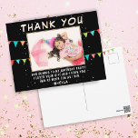 Bunting Flag Birthday Foto Vielen Dank Postkarte<br><div class="desc">Niedlich bunting Flaggen rosa Geburtstag Foto danke Ihnen Postcard. Danke, dass Ihr Gast zu Ihrer Geburtstagsparty gekommen ist! Das Design hat bunte Geburtstagsparty bunte Flags und ein Foto in einem Rahmen auf einem schwarzen Hintergrund mit weißen Flecken - stecken Sie Ihr Foto in die Vorlage. Ändern Sie die Dankeschön-Nachricht, wenn...</div>