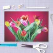 Buquet of tulips on red seidenpapier (Handwerk)