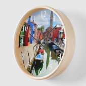 Burano, Italien - farbenfrohe Häuser und Bootkanal Uhr (Winkel)
