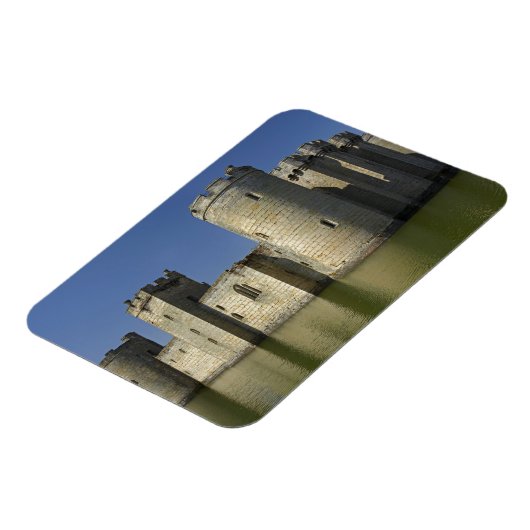 Burg Bodiam (1385), in Moat, Ost Magnet (Linke Seite)