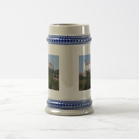 Burg Bratilava Bierglas (Mittel)