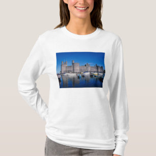 Burg Caernarfon, Gwynedd, Wales T-Shirt