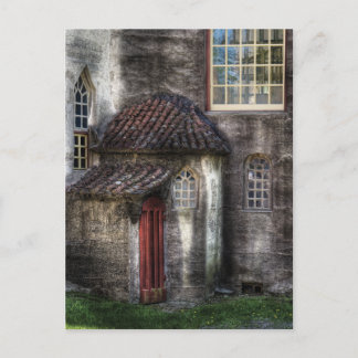 Burg - Die verborgene Tür im Hintergrund Postkarte
