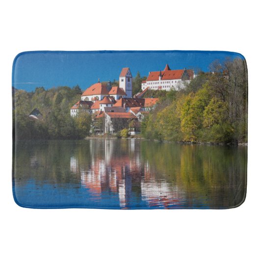 Burg und Abby am Fluss Badematte (Vorderseite)
