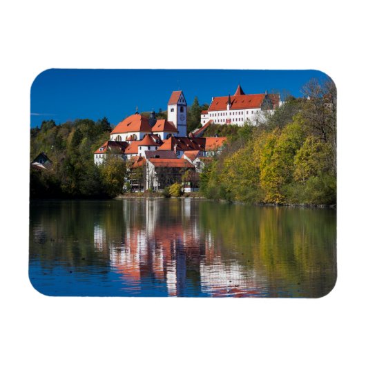 Burg und Abby am Fluss Magnet (Horizontal)