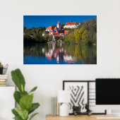 Burg und Abby am Fluss Poster (Heimbüro)