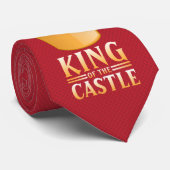 Burgkönig - Rote Krawatte (Gerollt)