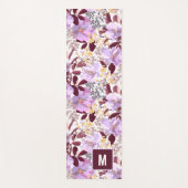 Burgund Blätter Lila Blumenmuster | Monogramm Yogamatte (Vorderseite)