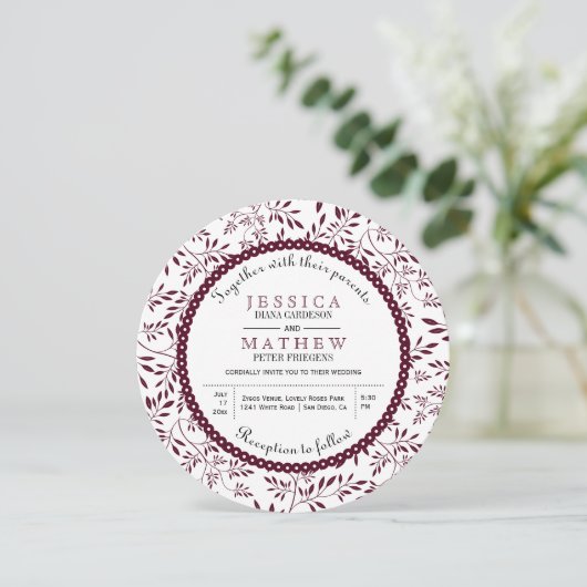 Burgund Blätter Muster moderne Blumenhochzeit Einladung (Stehend Vorderseite)