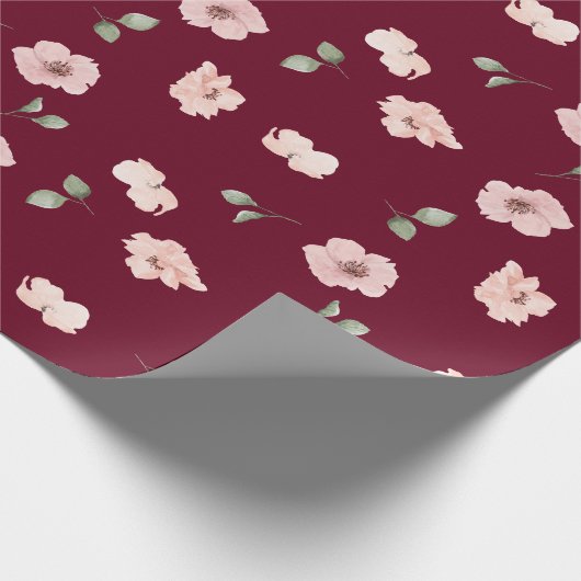 Burgund Blues Blush Pink Blume Muster Geschenkpapier (Ecke)