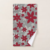 Burgund-Blume auf hellgrauem Wein Badhandtuch Set (Handtuch)