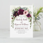 Burgund Blume und Grüngarten Hochzeit Einladung (Stehend Vorderseite)