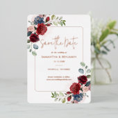 Burgund Blumengrün Save the Date Rose Gold Folieneinladung (Stehend vorne)