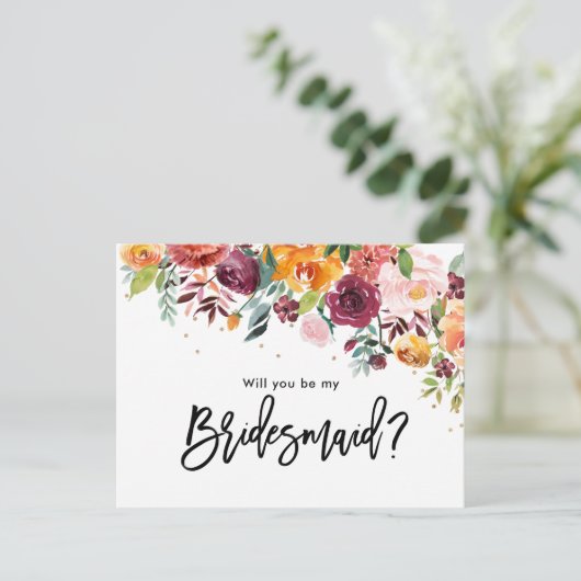 Burgund Blush Bloral werden Sie meine Bridesmaid Einladungspostkarte (Stehend Vorderseite)