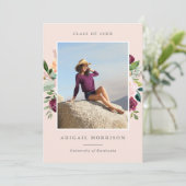 Burgund Blush Foto Graduation Party Einladung (Stehend Vorderseite)