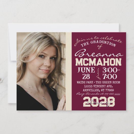 Burgund & Cream Tan Abschluss Foto Einladung (Vorderseite)