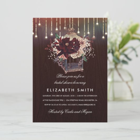 Burgund Floral Lantern Rustikales Fall Brautparty Einladung (Stehend Vorderseite)