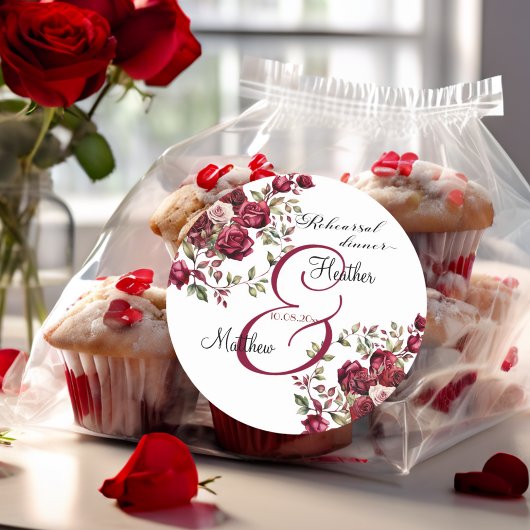 Burgund Floral Moderne Probe Dinner Hochzeit Runder Aufkleber