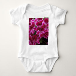 Burgund Geranium Baby Strampler