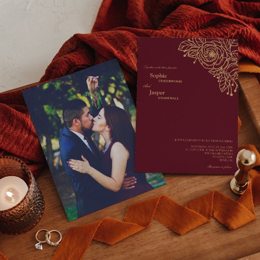 Burgund Gold Floral Foto Hochzeit Einladung
