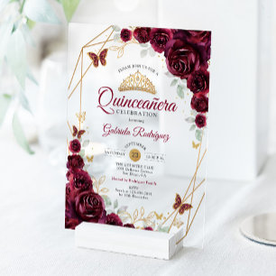 Burgund Gold Floral Quinceanera Acryleinladungen