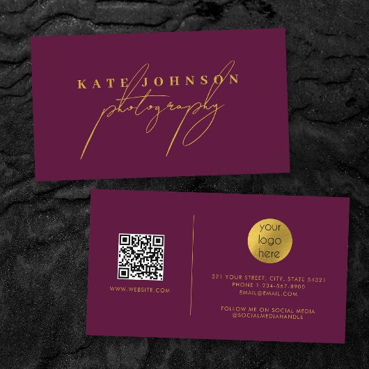 Burgund Gold Script QR Code Social Media Visitenkarte