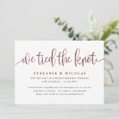 Burgund Kalligrafie wir tippten die Knotehe Einladung (Stehend Vorderseite)