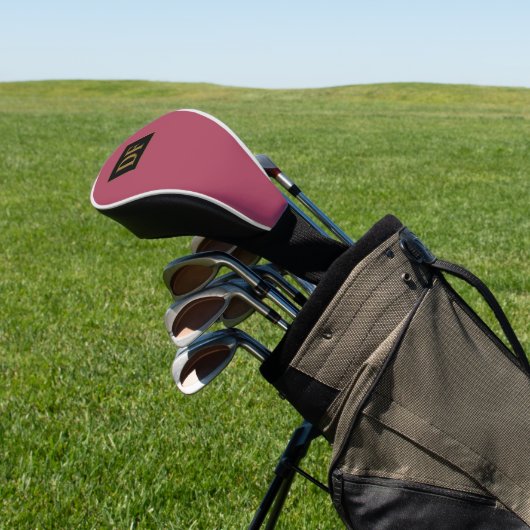 Burgund mit Gold Mit Monogramm Golf Headcover (In SItu)