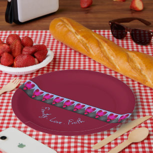 Burgund mit rosa Herzmuster Pappteller