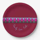 Burgund mit rosa Herzmuster Pappteller (Vorderseite)