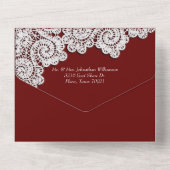 Burgund mit weißer Spitze in einer Einladung (Rückseite)