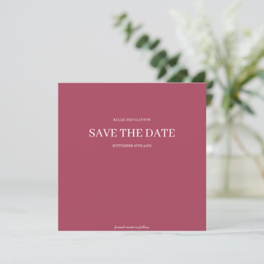 Burgund moderne Minimalistische Hochzeit retten da Save The Date (Stehend Vorderseite)
