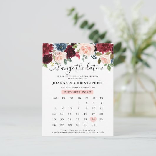 Burgund Navy Blush Floral Ändern Datum Postkarte (Stehend Vorderseite)