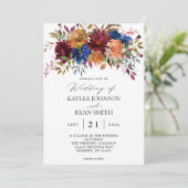 Burgund & Navy Fall Floral Wedding Einladung (Stehend Vorderseite)