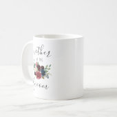 Burgund Navy Pink Floral Mutter der Groom Geschenk Kaffeetasse (Vorderseite Links)