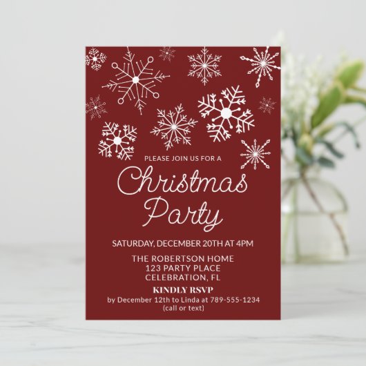 Burgund Red White Snowflakes Weihnachts-Party Einladung (Stehend Vorderseite)