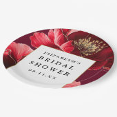 Burgund Rote Blüte Elegante Modernes Brautparty Pappteller (Schrägansicht)