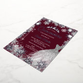 Burgund Silver Winter Snowflake Quinceanera Folieneinladung (Gedreht)