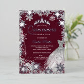 Burgund Silver Winter Snowflake Quinceanera Folieneinladung (Stehend vorne)