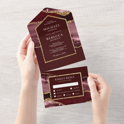 Burgund und Gold Agate Marmorhochzeit All In One Einladung (Abreißen)