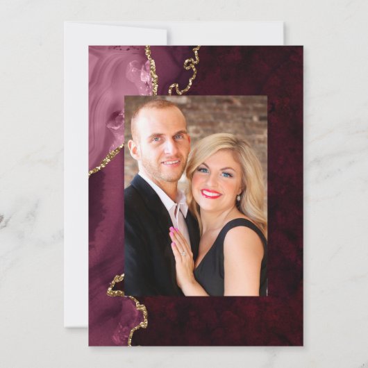 Burgund und Gold Agate Wedding Foto Einladung (Rückseite)