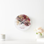 Burgund und Gold Glitzer Blumengatter Runde Wanduhr (Zuhause)
