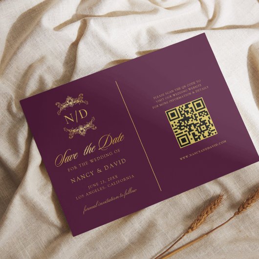 Burgund-und-goldenes Monogramm QR-Code-Hochzeit Save The Date
