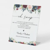 Burgund und Marine Oh Snap Signing Sockelschild (Vorderseite)