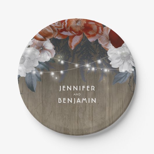 Burgund und Plum Floral rustikale Holz String Ligh Pappteller (Vorderseite)