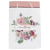 Burgund und rosa Aquarellblumen personalisiert Mittlere Geschenktüte (Vorderseite)