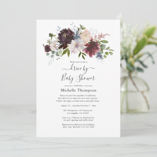 Burgund und Rosa Blütenlaufwerk durch Dusche Einladung (Stehend Vorderseite)