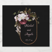 Burgund und Rosa Rosa Florals auf Schwarz Alkoholflaschenetikett (Einzelnes Label)